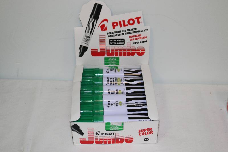 lot 6684 image: Pilot Jumbo Green Markers 12 ct