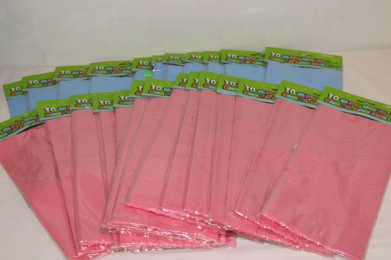 lot 6727 image: 810 Party Favor Bags