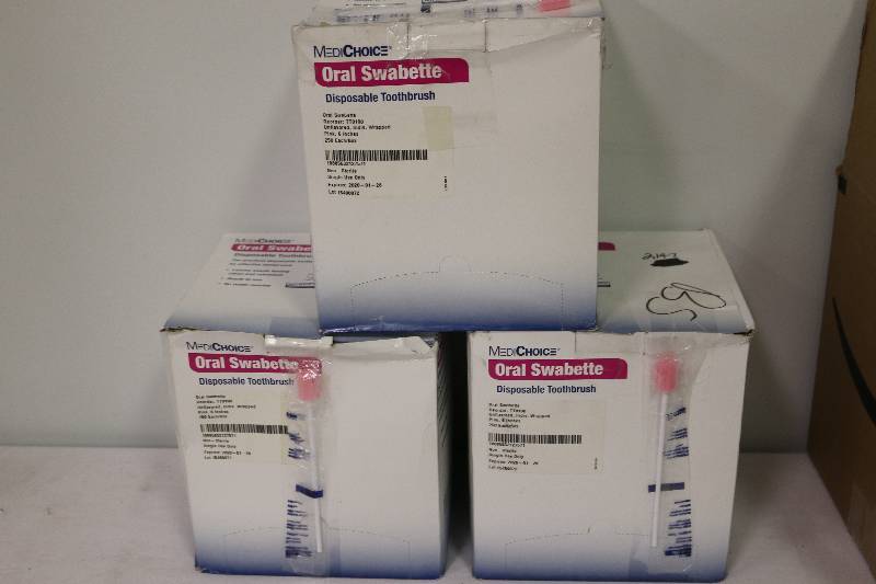 lot 6728 image: 750 Medi-Choice Oral Swabettes - Disposable Toothbrush