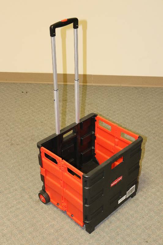 lot 6703 image: Rubbermaid Rollng Collapsible Cart