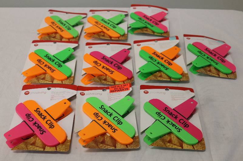 lot 6736 image: Chip Clip Packs - 20