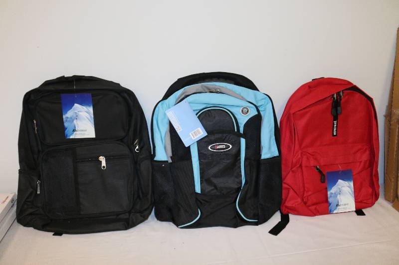 lot 6747 image: 3 New Everest Backpacks -Assortment