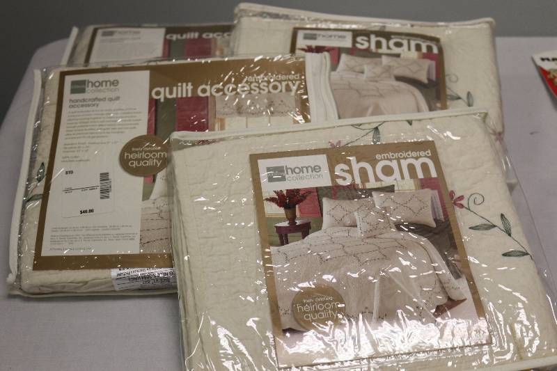 lot 6787 image: 4 New JC Penney Home Collection Quilted Pillow Shams