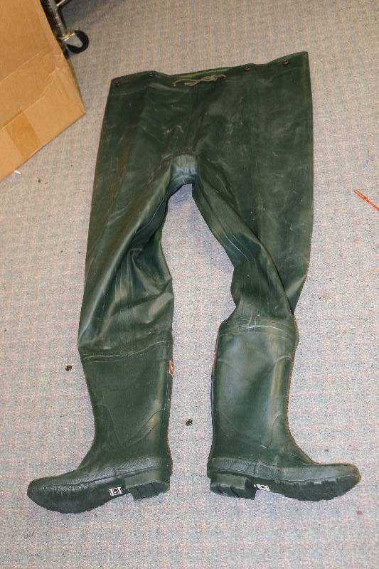 lot 6798 image: Fishing Waders Steel Shank Rokk - NEW