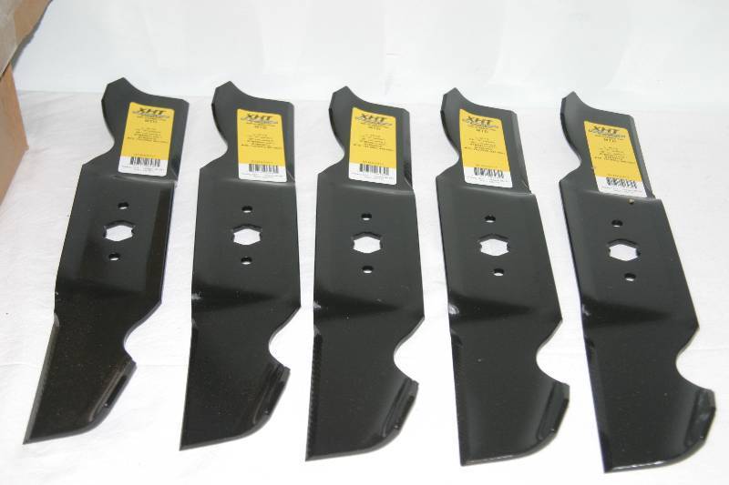 lot 7444 image: 5 - Sunbelt Mower Blades for MTD 46 Tractor