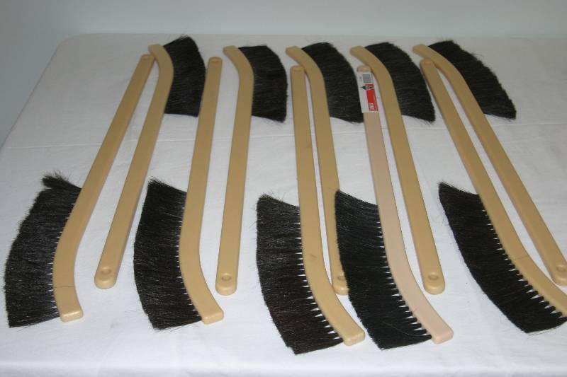 lot 7355 image: 10 Radiator Brushes by Tough Guy