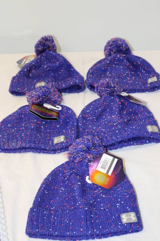 lot 6812 image: Under Armour Cold Gear Girls Stocking Caps