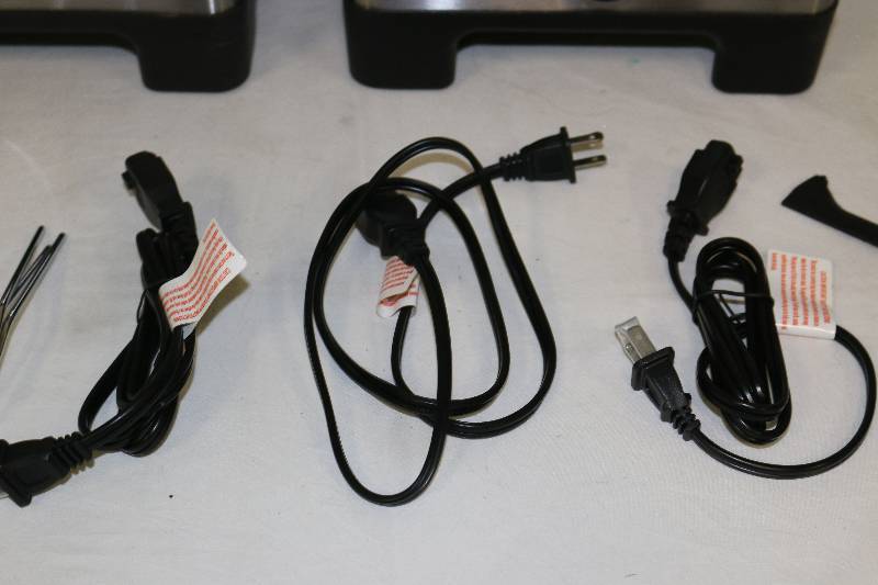 lot 6819 image: 3 Bella Linkable Slow Cooker Systems