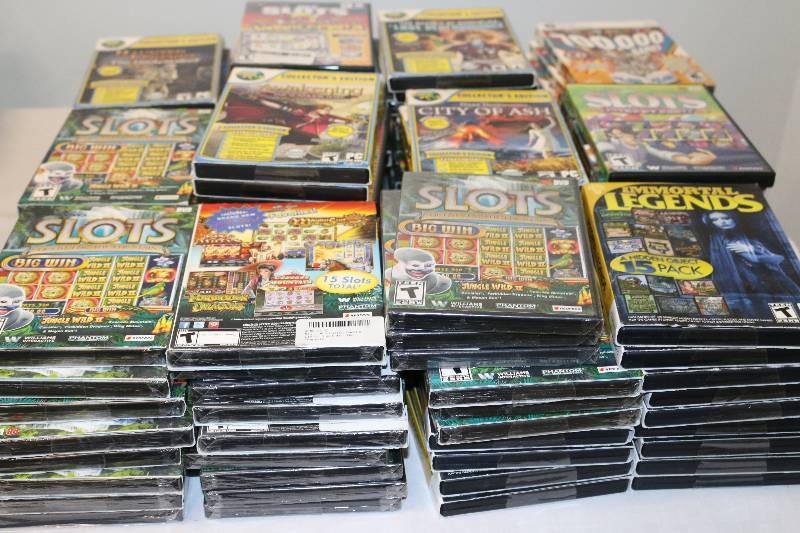lot 6850 image: Assortment of Computer PC Video Games