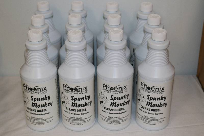 lot 6855 image: 12 - Spunky Monkey CleanerDegreaser Quarts