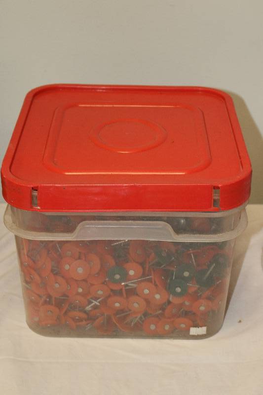lot 6873 image: Bucket of Roofing Nails Grip-Rite