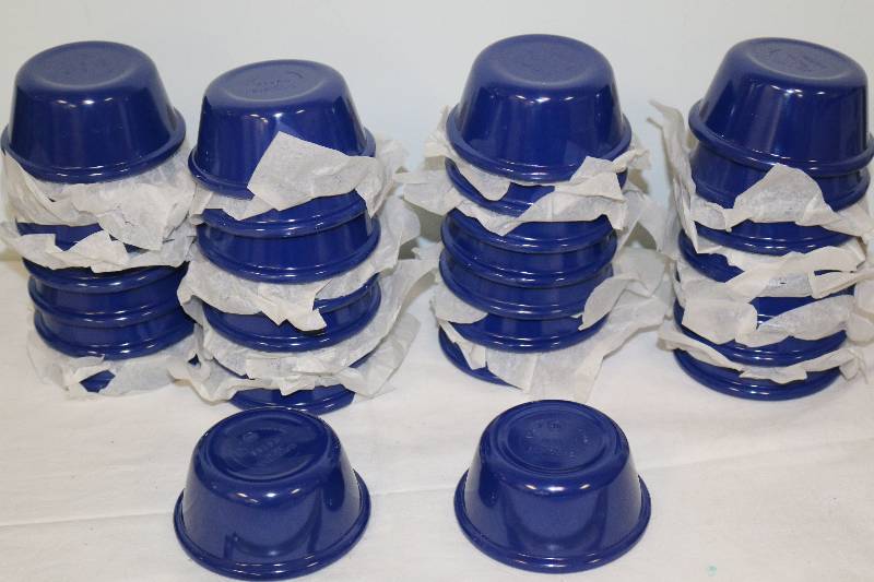 lot 6883 image: 30 Smooth Ramekins BLUE by Carlisle - 6 ounces