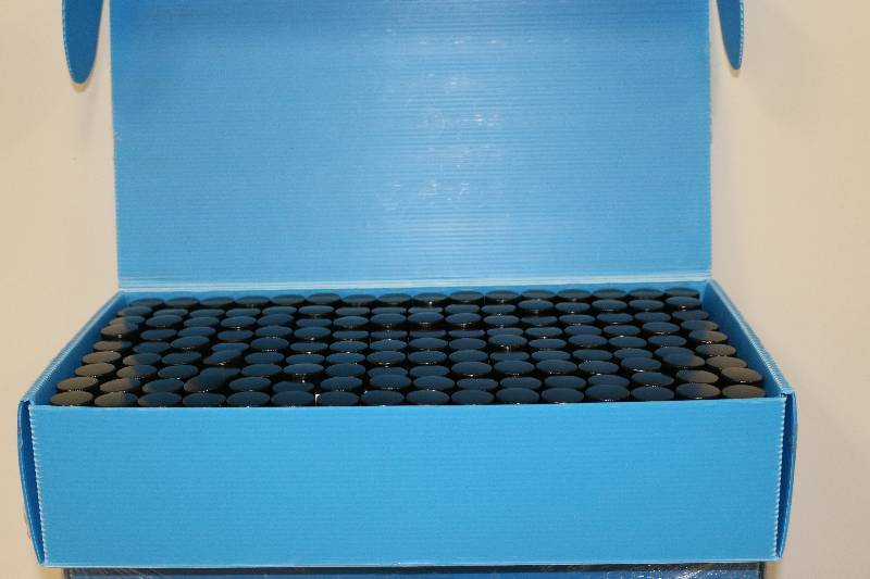 lot 6970 image: 144 - 30 mL Clear Glass Tubes with Lids