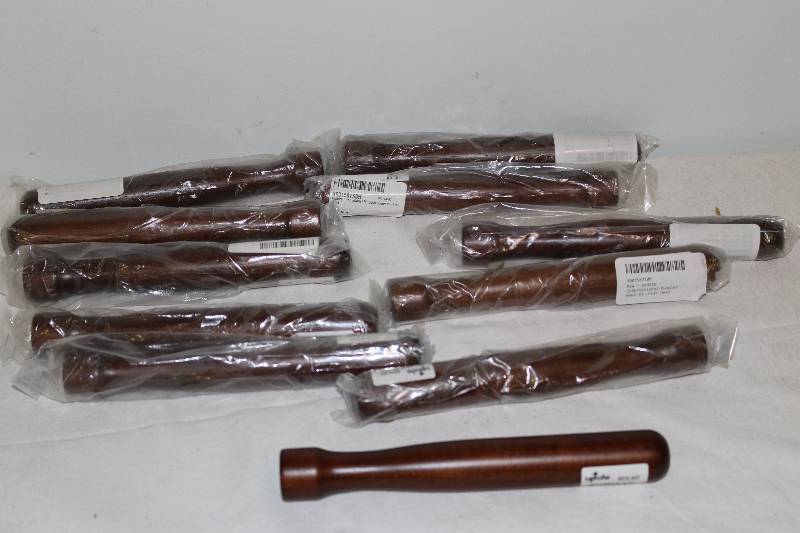 lot 6401 image: 11 Wooden NEW Muddlers