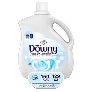 lot 40677 image: Downy Free & Gentle 150 Loads Liquid Fabric Softener 129 fl oz