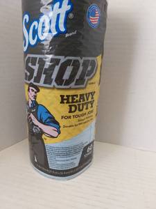 lot 40803 image: Scott Shop Heavy Duty Paper Towels - 1 Roll