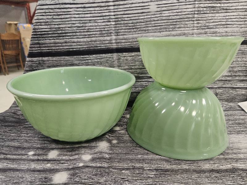 Jadeite Dishes: Real or Reproduction? Here's How to Tell - FireKing Grill