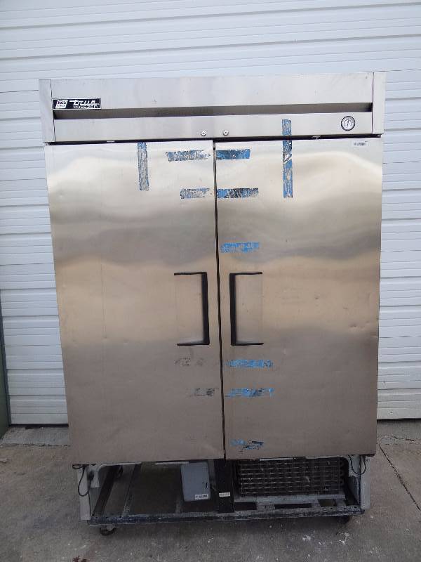 lot 596 image: True (2) Door Reach-In Freezer
