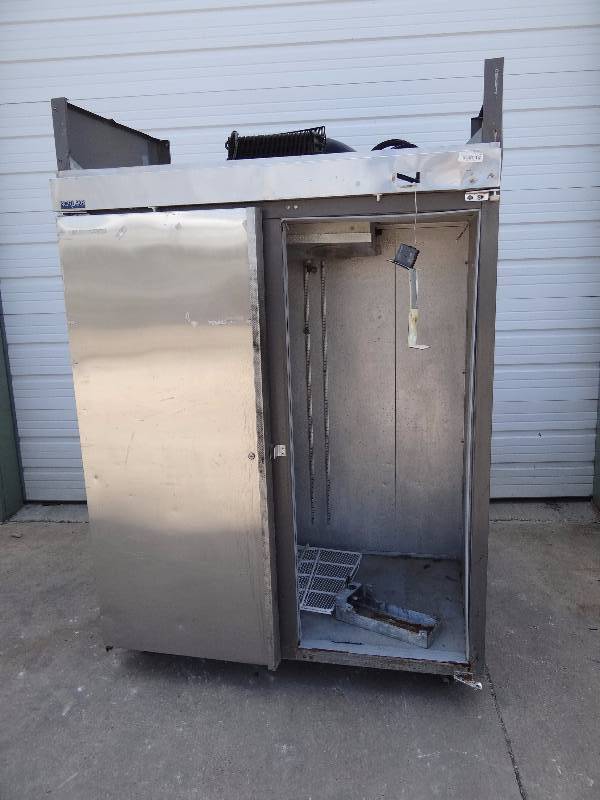lot 604 image: Norlake (2) Door Reach-In Refrigerator