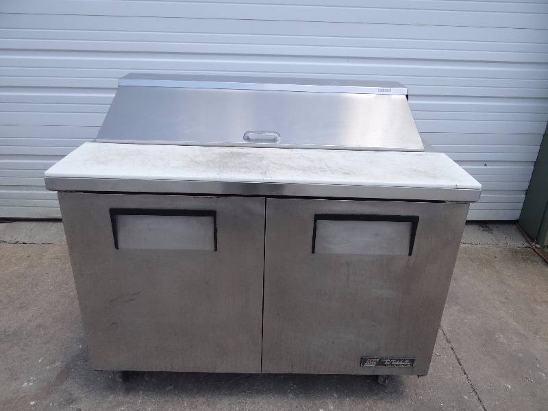 lot 607 image: True 48 SandwichSalad Prep Station