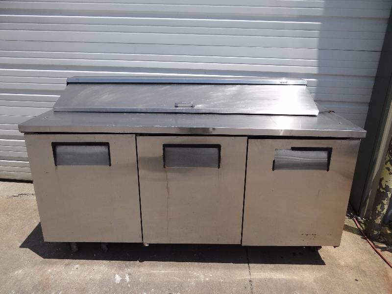 lot 608 image: True 72 SandwichSalad Prep Station