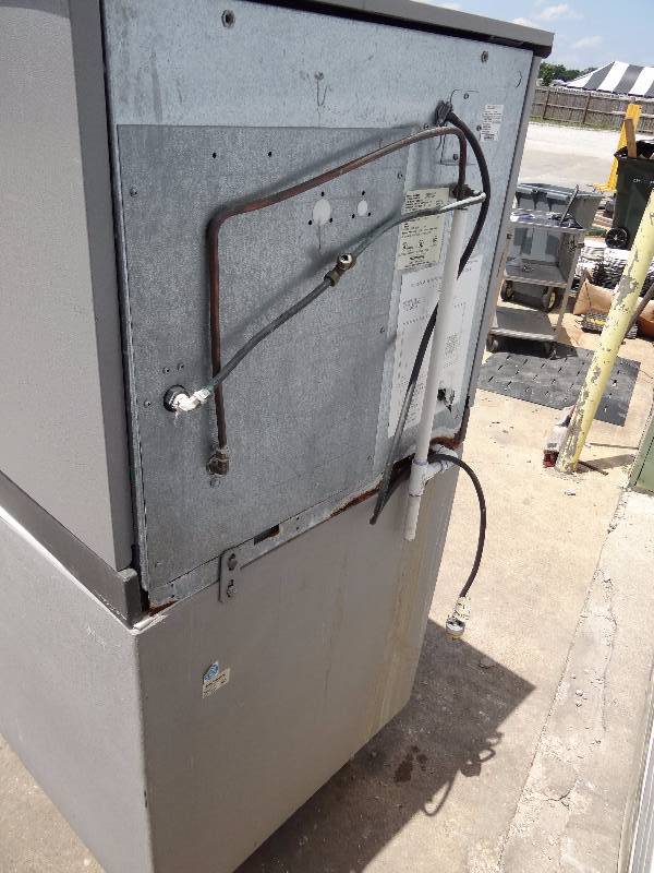 Scotsman CM3 500 Lb. Water Cooled Ice Machine On Composite Bin Paola