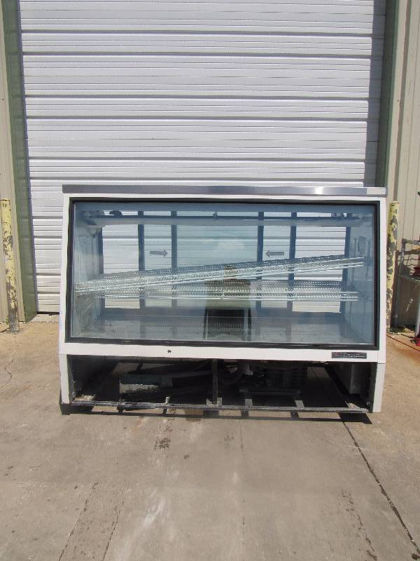 lot 626 image: True 72 Refrigerated Display Case
