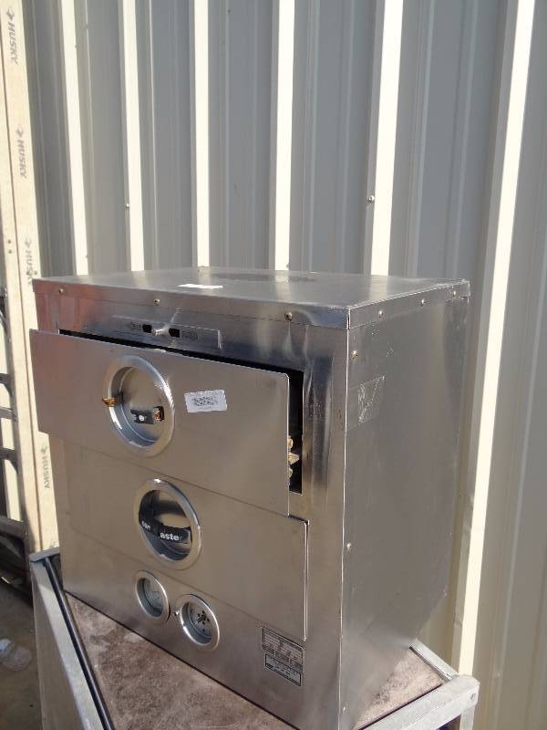 lot 741 image: Toast Master Bun Warmer