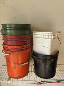 lot 853 image: Empty Buckets