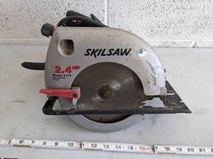 lot 863 image: 7-14 Skilsaw