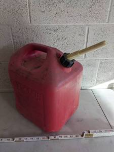 lot 880 image: 5 Gal. Gas Can
