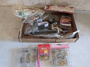 lot 895 image: Hooks  Fasteners  Wire Wheel