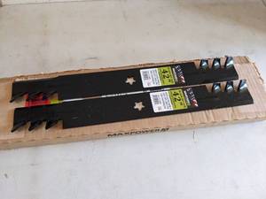 lot 899 image: (2) New 42 Mower Blades  See Pics For Application