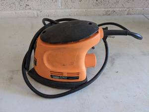 lot 906 image: Chicago Electric Palm Sander