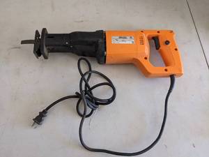 lot 911 image: Chicago Electric Reciprocating Saw