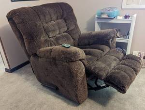 lot 551 image: Reclining Rocking Heated Massage Chair.
