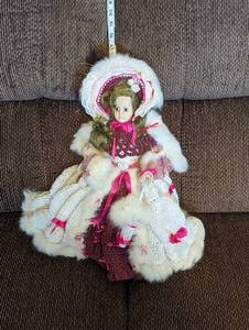 lot 556 image: Vintage Doll.