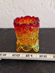 lot 606 image: Vintage Toothpick Holder.