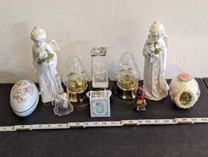 lot 613 image: Home Decor.