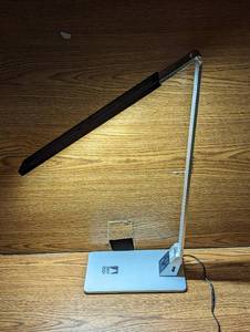 lot 648 image: Bright Reach Desk Lamp.