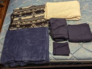 lot 675 image: (3) Blankets and Sheets.
