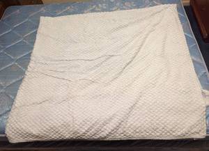 lot 678 image: Diamond Pattern Blanket.