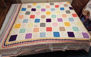 lot 682 image: Knitted Blanket.
