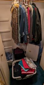 lot 685 image: Assorted Womens Clothes and Totes. L-2x.
