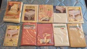 lot 706 image: (10) Table Clothes.