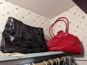 lot 717 image: (2) Large Purses.