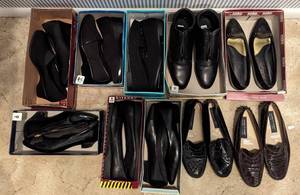 lot 721 image: Womens Shoes Size 9.