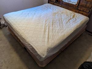 lot 728 image: King Sized Select Comfort Sleep Number Bed with Mattress Pad and Beauty Rest Pad.
