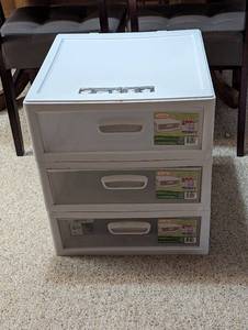 lot 779 image: Sterilite 3pc Closet Drawers.