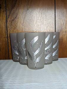 lot 784 image: (6) Frosted Hand Painted Glasses.